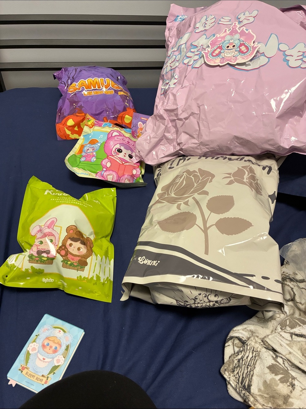 VIRAL BLIND BOXES JUMBO + Medium